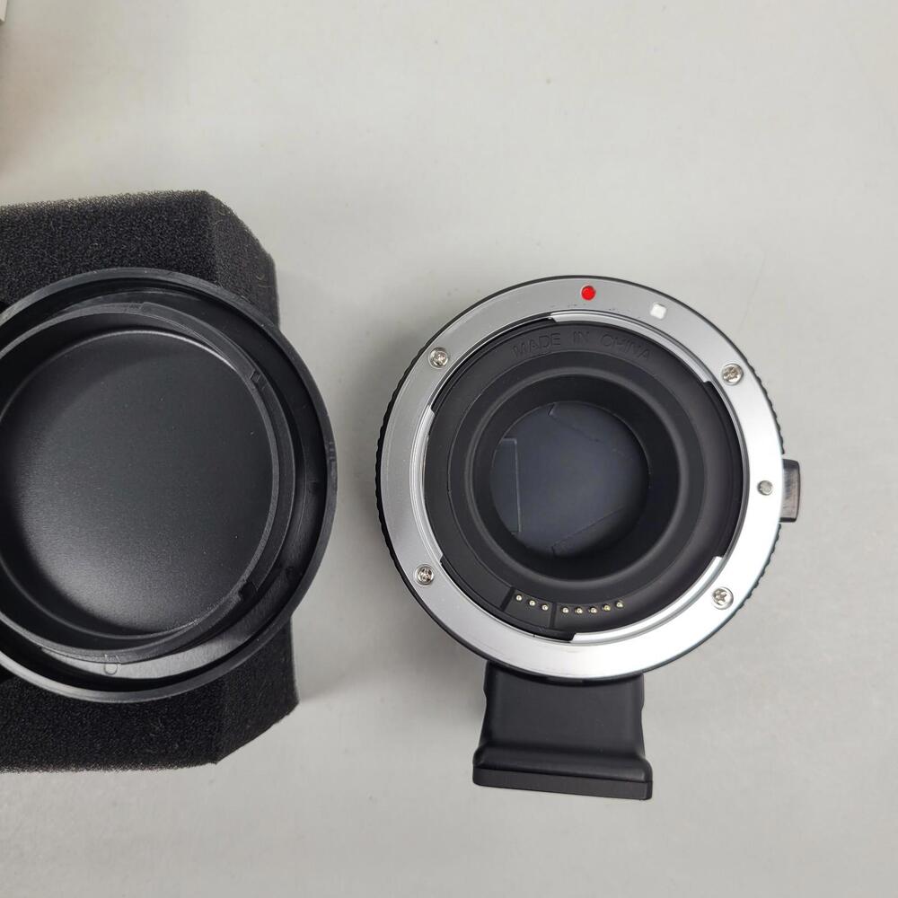 Lens Adapter Commlite CM-EF-EOS R for Canon EF/EF-S Lens to EOS R RF Mount - Picture 6 of 7
